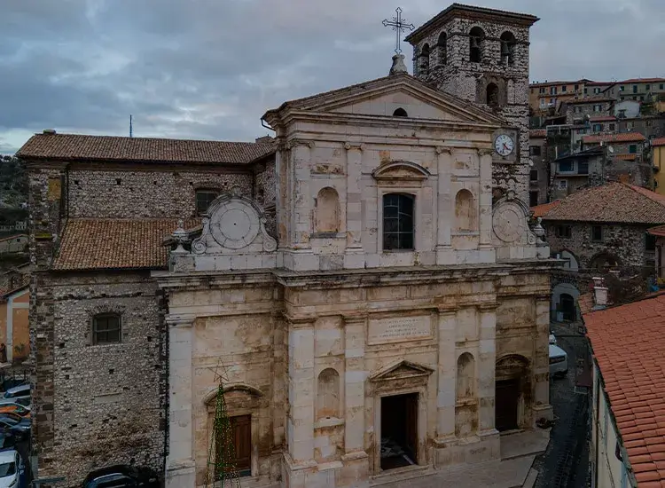 Facciata della Cattedrale di Santa Maria Assunta a Segni